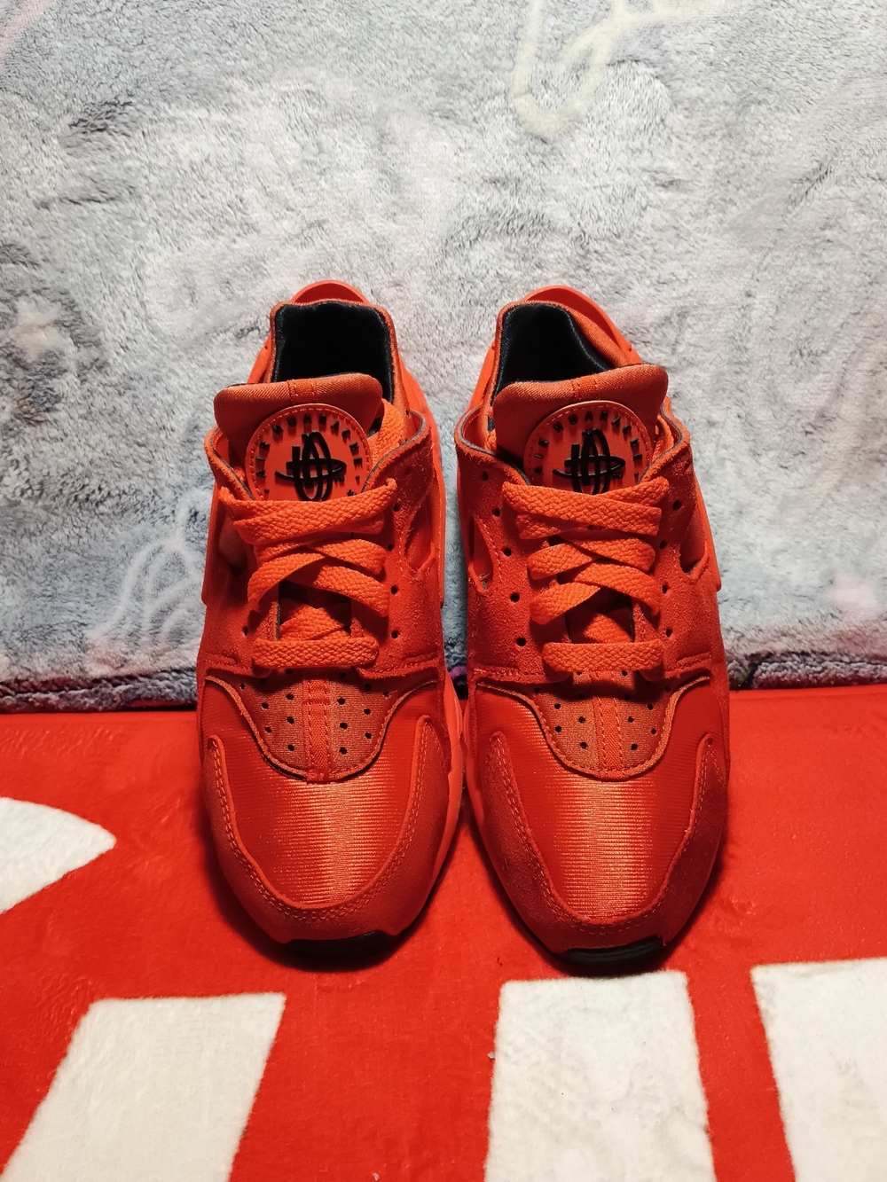 Nike Air Huarache Rush Orange DQ8589-800 Women's Size 7.5 (6Y Equivalent)